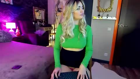 MilenaBiaa online show from 21, 12, 2025