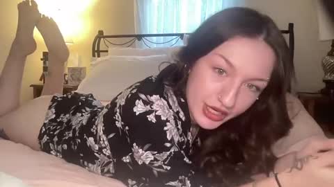 Snapshot of miley_monroee chatting on 16, 2, 2025 miley_monroee online show from 16, 2, 2025