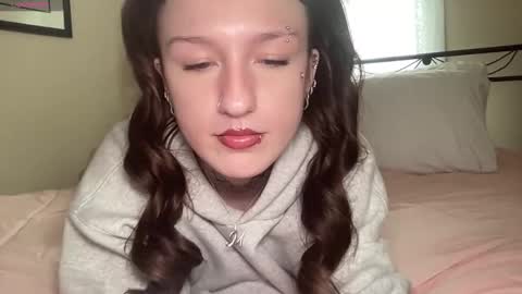 Snapshot of miley_monroee chatting on 12, 3, 2025 miley_monroee online show from 12, 3, 2025