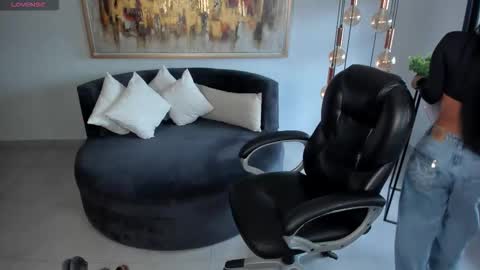 Miley Cruz  IG miley model23 online show from 29, 10, 2025