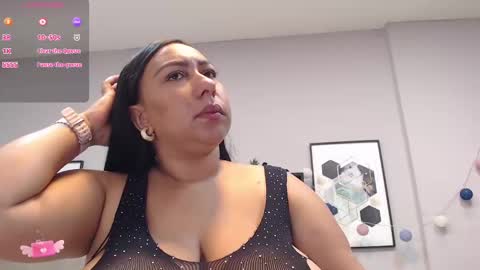 MileyHudson online show from 20, 2, 2025