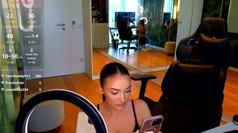 Miley Sin online show from 5, 5, 2026