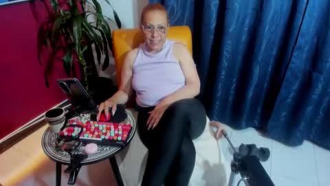 Snapshot of milf_brend chatting on 2, 11, 2025 Milf Brend online show from 2, 11, 2025