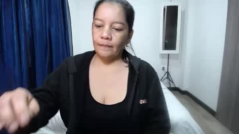 Snapshot of milf_colombia chatting on 15, 11, 2025 milf_colombia online show from 15, 11, 2025