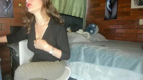 Victoria  online show from 7, 3, 2025