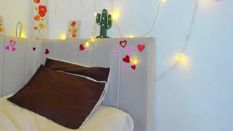 milf latinn online show from 21, 10, 2025