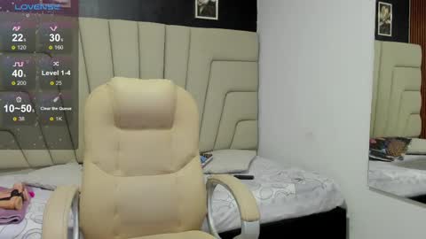 Snapshot of milf_meli chatting on 2, 3, 2025 milf_meli online show from 2, 3, 2025