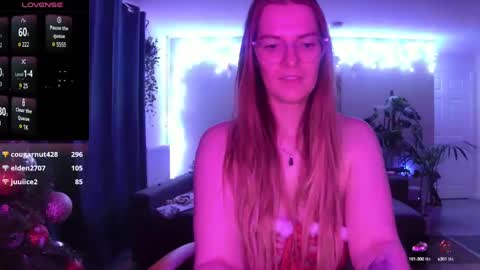 Snapshot of milf_tara36 chatting on 26, 12, 2024 Milf Tara36 online show from 26, 12, 2024