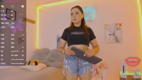 Snapshot of milfaaura chatting on 26, 5, 2026 Aura online show from 26, 5, 2026