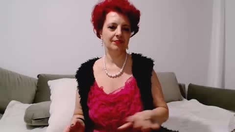Milfsupreme online show from 14, 2, 2026