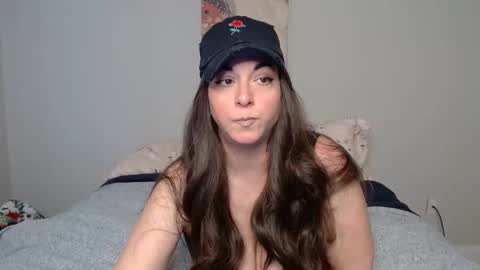 Snapshot of milfmonee chatting on 18, 2, 2025 MILF Monee online show from 18, 2, 2025