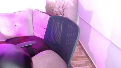 Snapshot of milfrosalie chatting on 24, 6, 2026 Rosalie online show from 24, 6, 2026