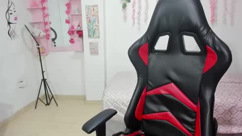 Snapshot of mili_fit11 chatting on 10, 10, 2025 mili_fit11 online show from 10, 10, 2025