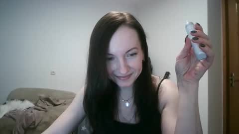 Snapshot of miliah chatting on 9, 11, 2025 miliah online show from 9, 11, 2025