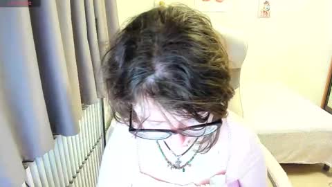 Snapshot of milisasweet chatting on 4, 10, 2025 MilisaSweet online show from 4, 10, 2025