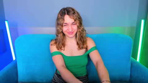 milkablond online show from 17, 2, 2025