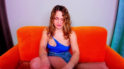 milkablond online show from 8, 3, 2025