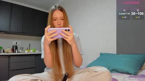 Snapshot of milkaeliza1 chatting on 2, 3, 2026 MilkaLiza online show from 2, 3, 2026