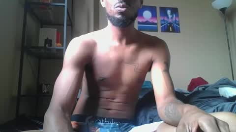 Snapshot of milkchocolatesensei chatting on 7, 1, 2025 Milk Chocolate Sensei online show from 7, 1, 2025