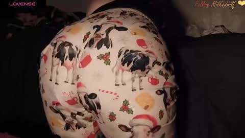 Snapshot of milkedmilf chatting on 21, 3, 2026 milkedmilf online show from 21, 3, 2026