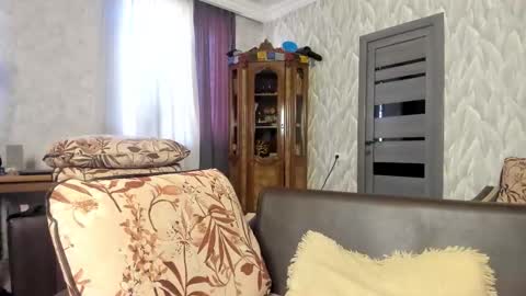 Snapshot of milkiwy chatting on 21, 3, 2026 Isaac online show from 21, 3, 2026