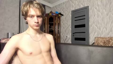 Snapshot of milkiwy chatting on 12, 4, 2026 Isaac online show from 12, 4, 2026