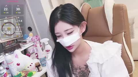 Snapshot of milksola chatting on 5, 6, 2026 milksola online show from 5, 6, 2026