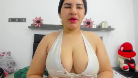 Snapshot of milky_way_18 chatting on 5, 1, 2025 milky_way_18 online show from 5, 1, 2025