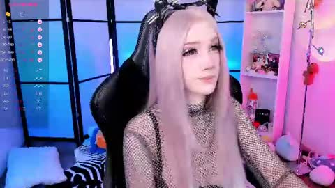 milky cute online show from 2, 7, 2026