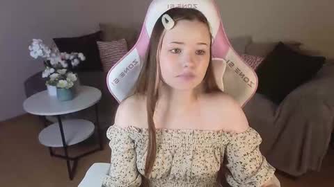 Ula online show from 8, 11, 2025