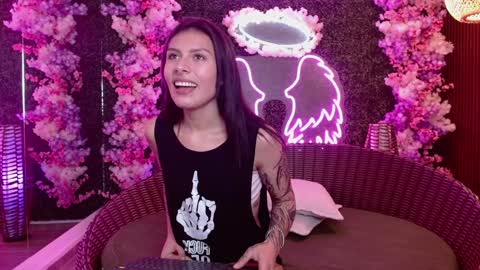 Snapshot of milla_davis chatting on 2, 12, 2024 MILLA online show from 2, 12, 2024