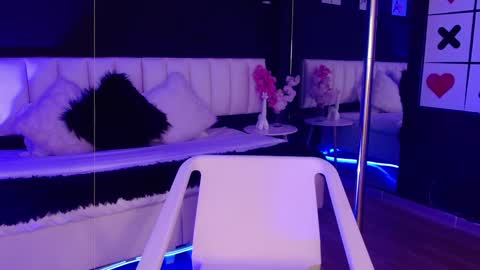 Snapshot of milla_davis chatting on 27, 2, 2025 MILLA online show from 27, 2, 2025