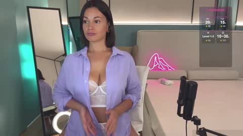Snapshot of milla_kuni chatting on 17, 1, 2025 Mila online show from 17, 1, 2025