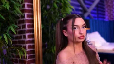 Snapshot of milla_serene chatting on 17, 11, 2025 Milla online show from 17, 11, 2025