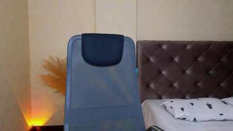 Milla or just Mi online show from 4, 12, 2024