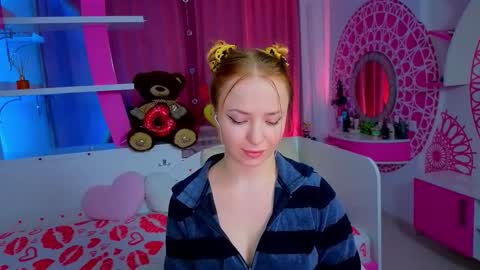 Snapshot of millana_hot chatting on 12, 2, 2026 Milana online show from 12, 2, 2026