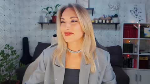 Snapshot of millaxqueen chatting on 13, 6, 2026 MillaXQueen online show from 13, 6, 2026