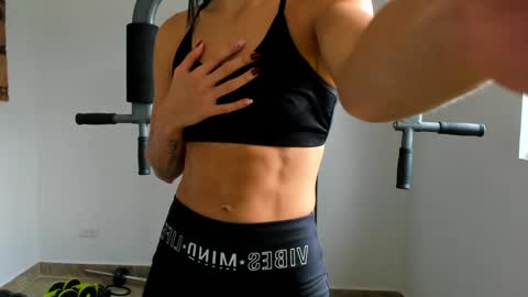 Snapshot of miller_fit_ chatting on 24, 1, 2025 Lissa online show from 24, 1, 2025