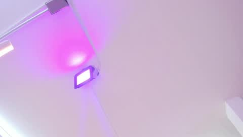 miller_vanessa_ online show from 7, 3, 2025