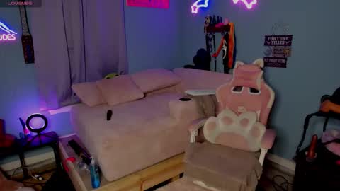 Mila online show from 22, 2, 2026