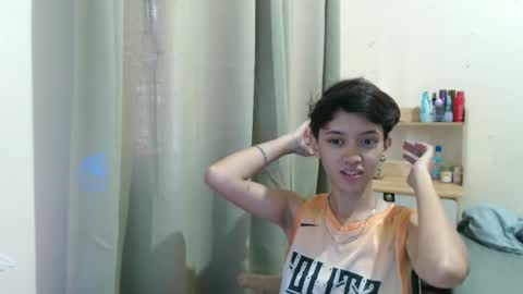 Snapshot of millie_fox21 chatting on 7, 4, 2026 Im Milliedont forget to follow me online show from 7, 4, 2026