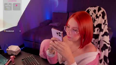 Snapshot of milly_yako chatting on 3, 2, 2026 Monkey D Maddie online show from 3, 2, 2026