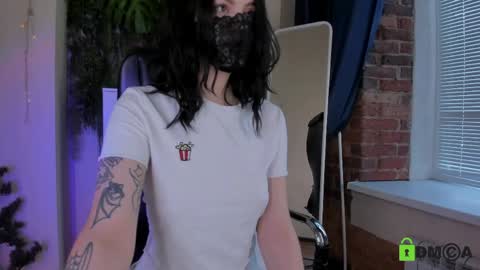 Snapshot of milro12 chatting on 24, 3, 2026 milro12 online show from 24, 3, 2026