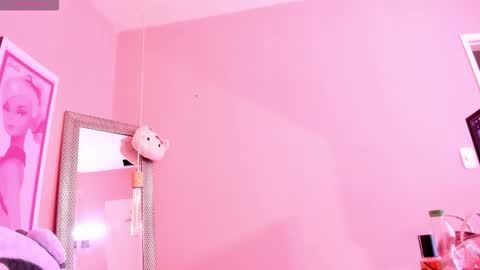 Snapshot of milu_carbajal_x chatting on 4, 3, 2026 milu_carbajal_x online show from 4, 3, 2026