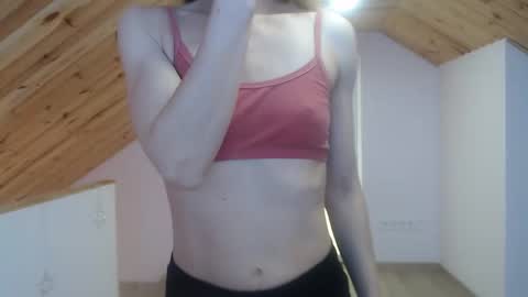 milusea online show from 5, 10, 2025