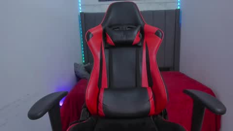 Snapshot of miluuu18 chatting on 13, 1, 2025 Miluu online show from 13, 1, 2025