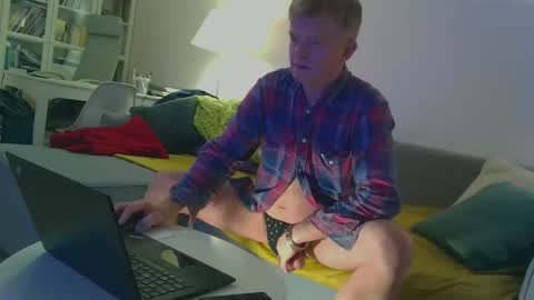 Snapshot of milymen26 chatting on 14, 3, 2026 Milymen26 Polish man master fereskik straight mature online show from 14, 3, 2026