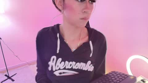 Snapshot of milyrouse___ chatting on 2, 2, 2025 Milly online show from 2, 2, 2025