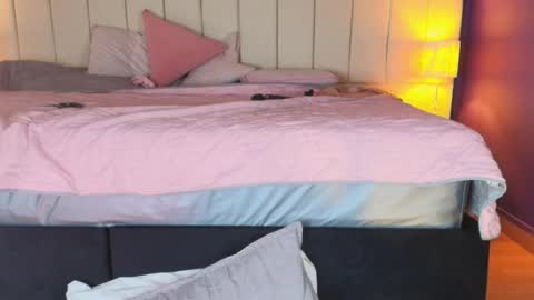 Milly  online show from 21, 9, 2025