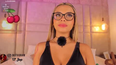 Snapshot of milyy_vermont chatting on 21, 10, 2025 Milyy online show from 21, 10, 2025